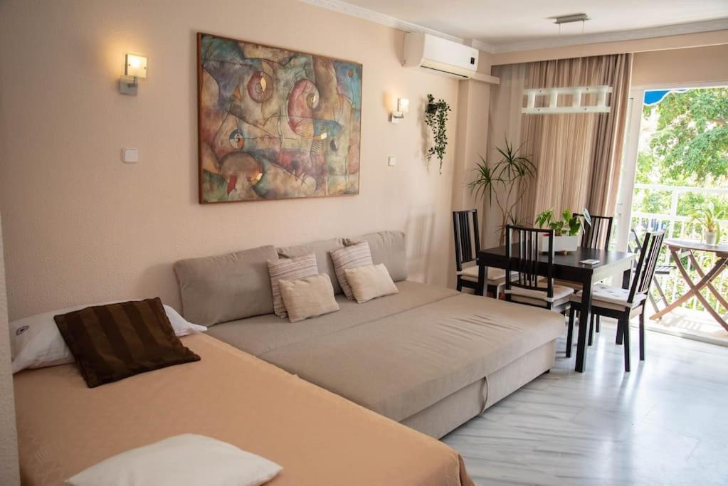 Piso Con Jardin Lägenhet Málaga Exteriör bild