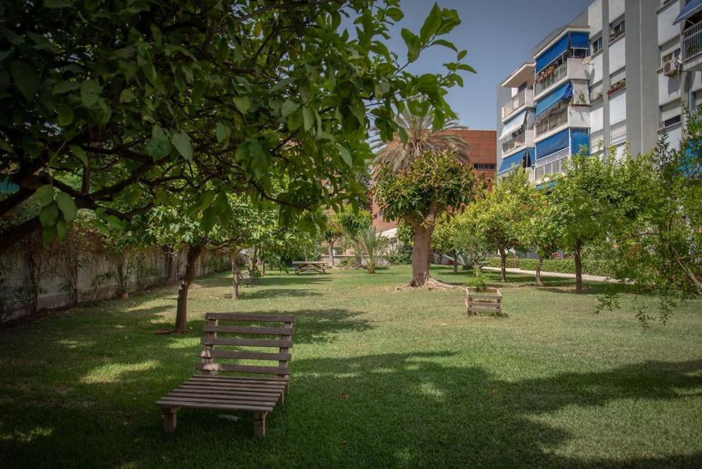Piso Con Jardin Lägenhet Málaga Exteriör bild