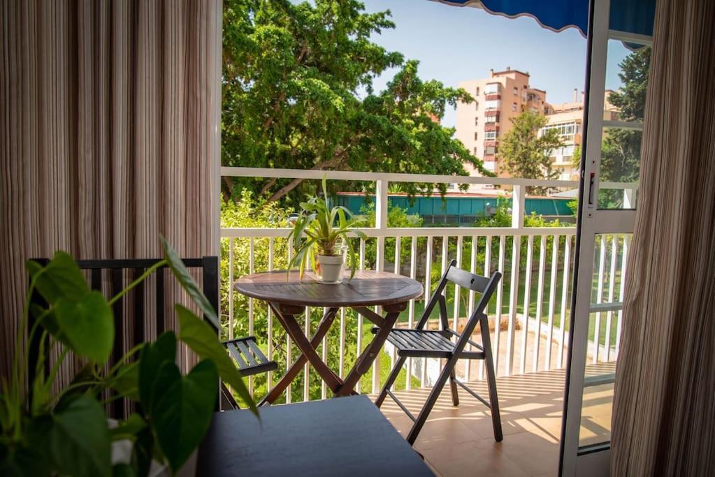 Piso Con Jardin Lägenhet Málaga Exteriör bild